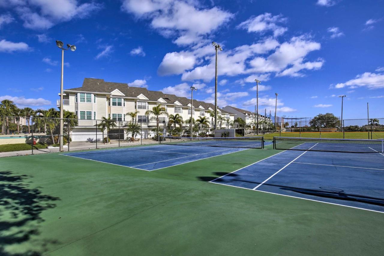 St Pete Condo With Heated Pool - Less Than 1 Mi To Beach! Сант Пит Бич Экстерьер фото